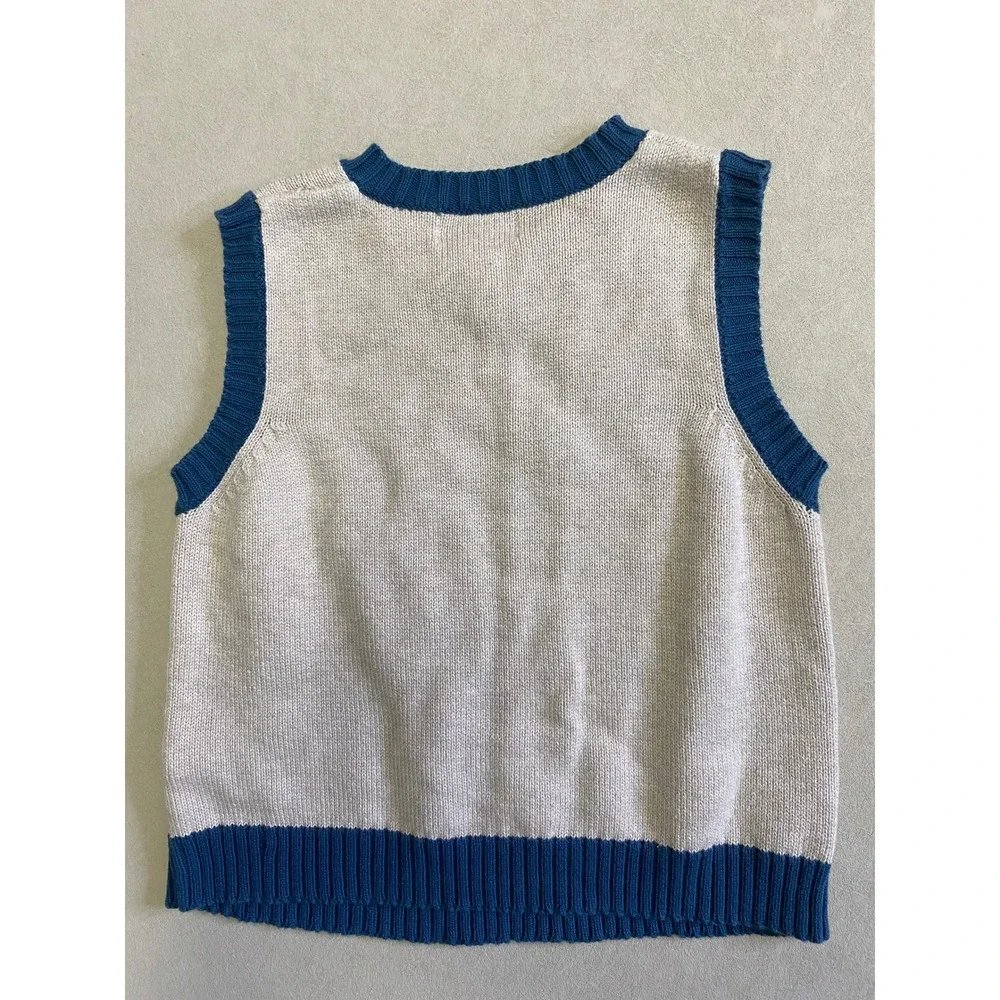The Childrens Place Boys XS 4 Cable Knit Striped V-Neck Sweater Vest Beige Blue